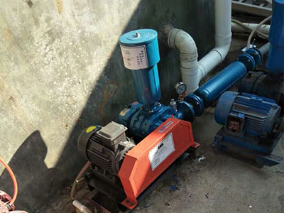 羅茨風(fēng)機(jī)